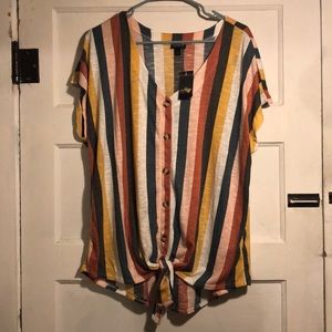 NWT! Stripe Button front top